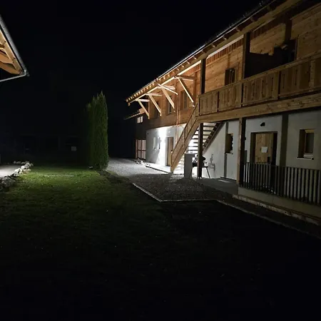 Alpenchalet Am Hirschbach Apartamento *
